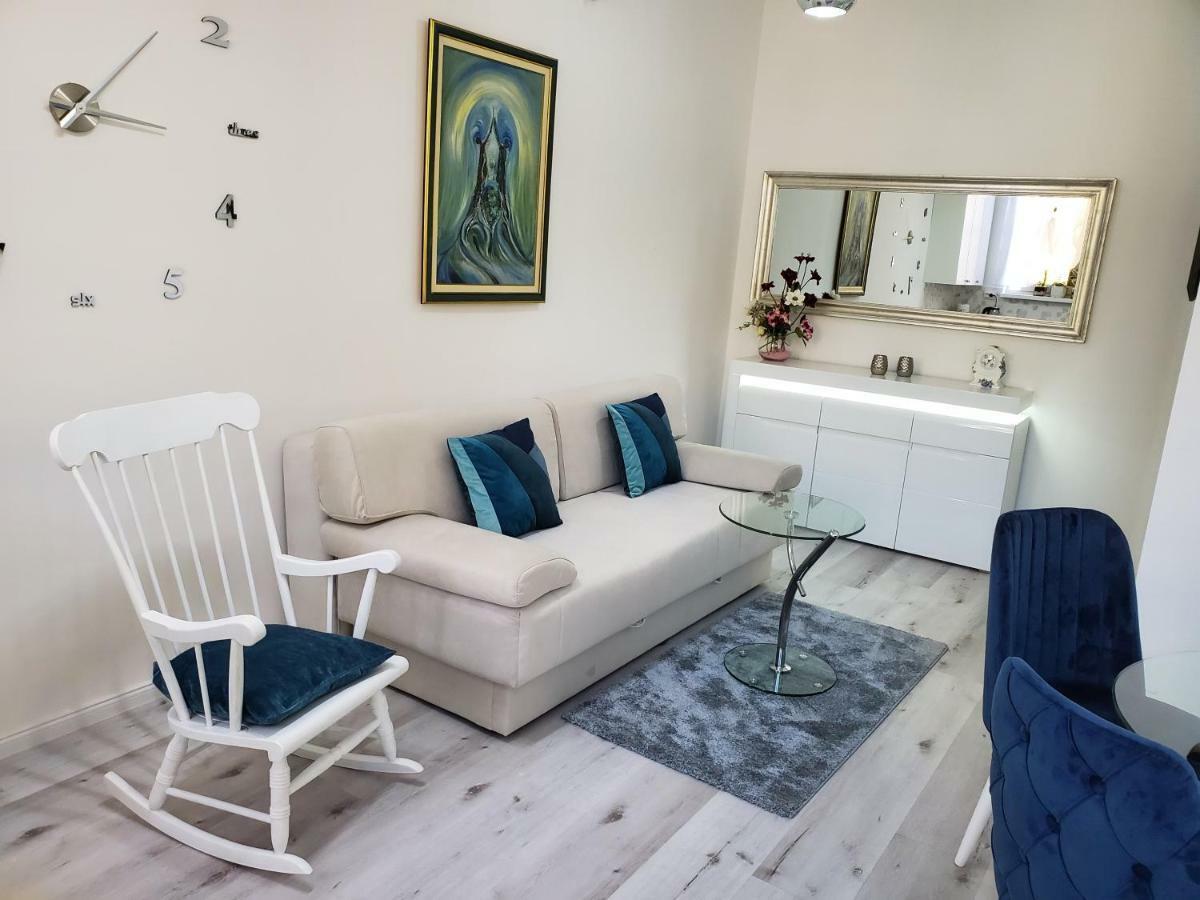 Apartment Mm